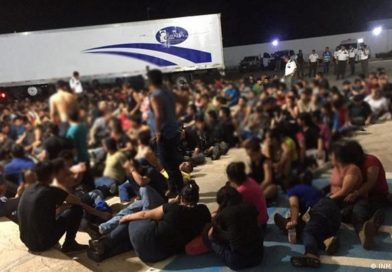 Encuentran en México más de 100 niños migrantes abandonados en un camión