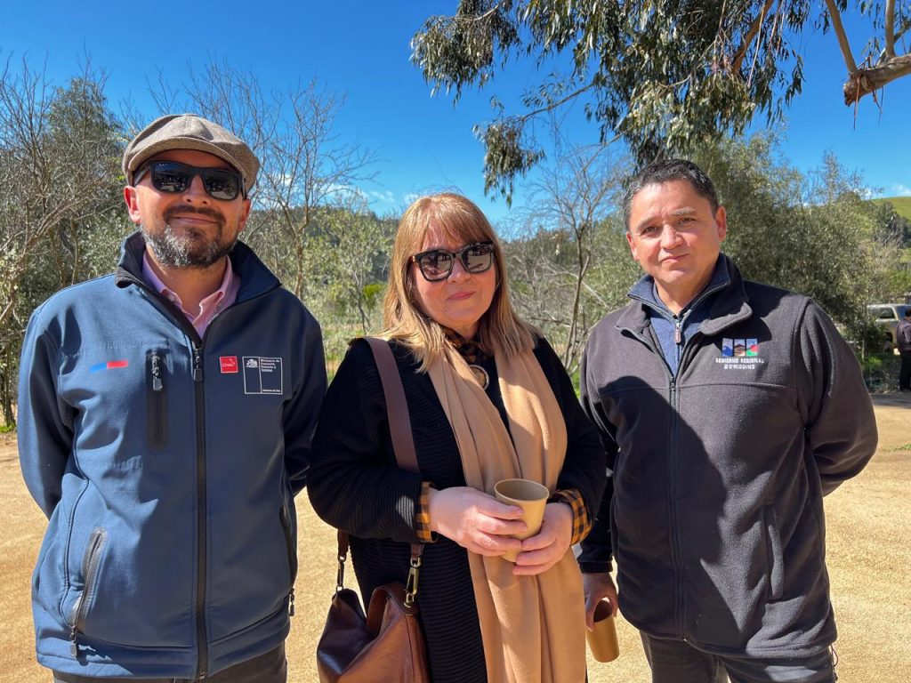 Seremi de Economía, Darío García; Alcaldesa de La Estrella, Angélica Silva y Jefe de Gabinete del Gobernador Regional de O'Higgins, Sergio Salazar