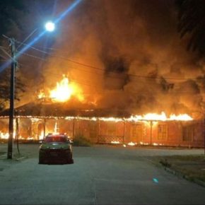 Incendio consume por completo histórica Casa Estación de Placilla